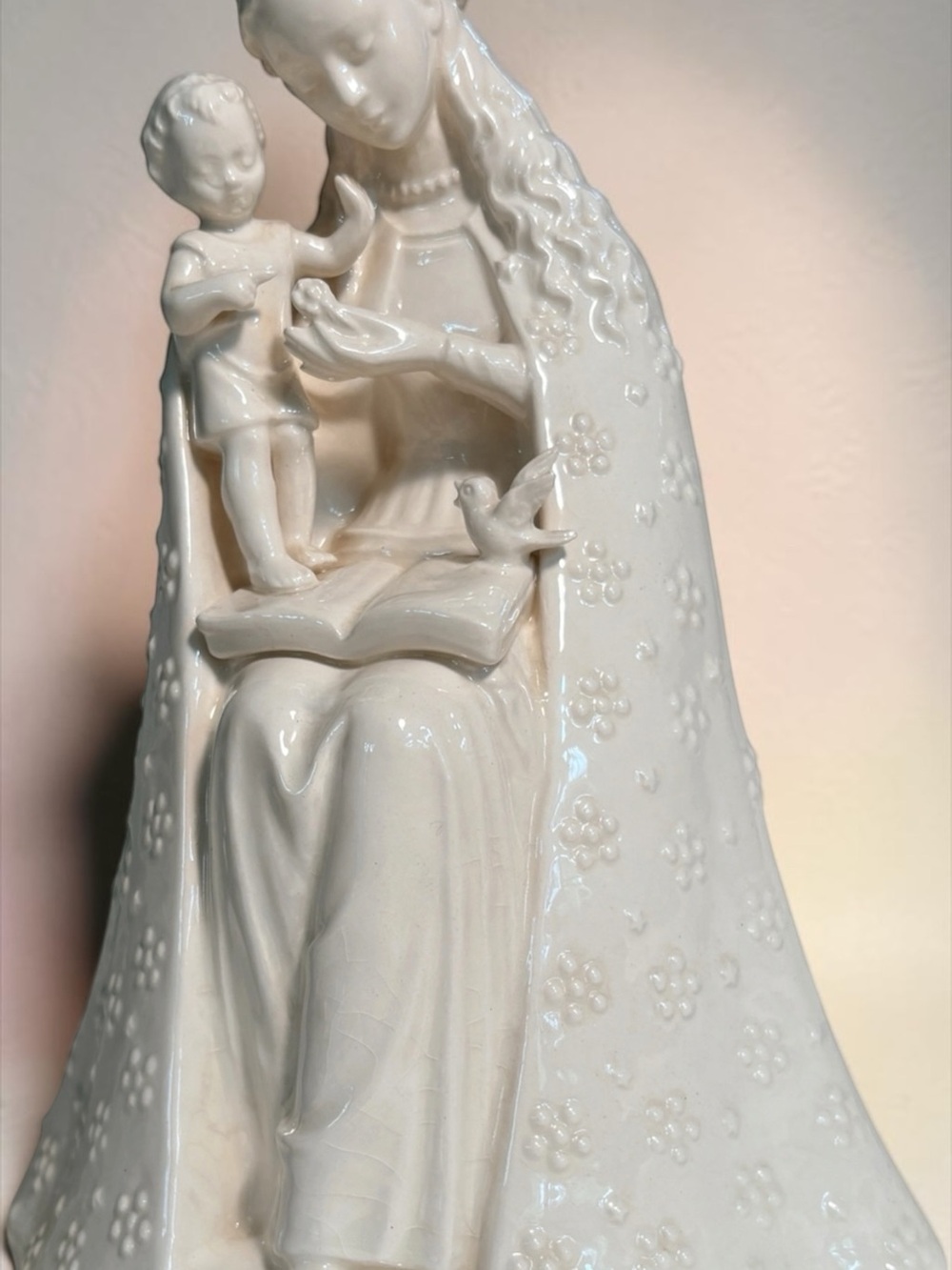 M.I. Hummel Flower Madonna Figurine | Goebel Porcelain | Madonna & Child - Picture 9 of 17